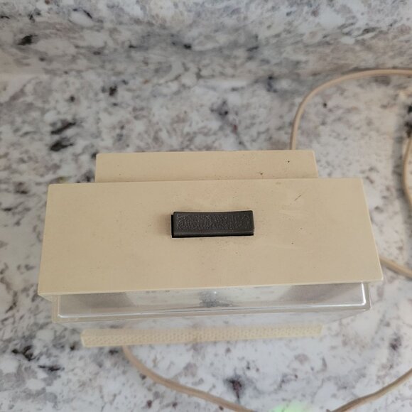 Vintage GE General Electric Model 7365-5 Alarm Clock With Lighted Dial 120V Beig - Picture 3 of 5